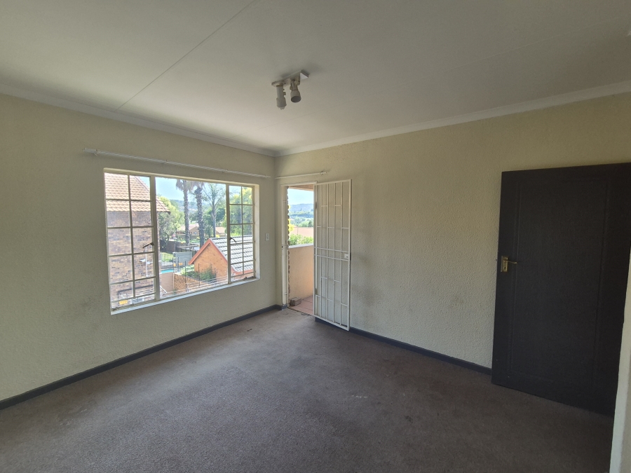 3 Bedroom Property for Sale in Glenvista Gauteng