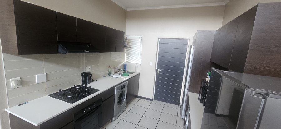 2 Bedroom Property for Sale in Greenstone Hill Gauteng