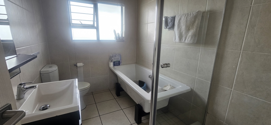 2 Bedroom Property for Sale in Greenstone Hill Gauteng