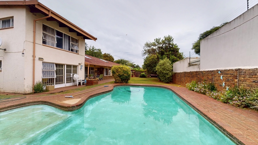 5 Bedroom Property for Sale in Lambton Gauteng