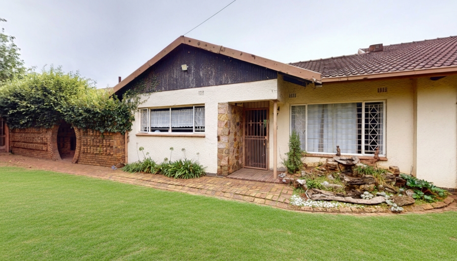 5 Bedroom Property for Sale in Lambton Gauteng