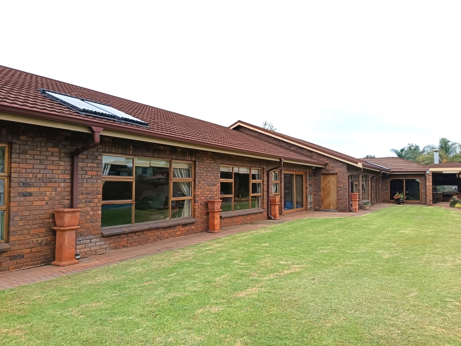 4 Bedroom Property for Sale in Kenleaf Gauteng