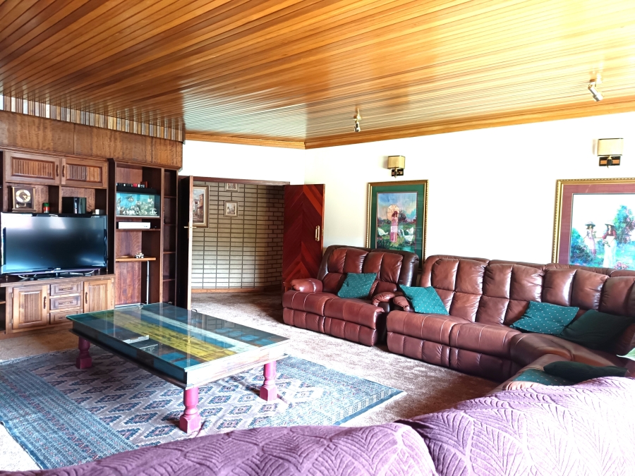 4 Bedroom Property for Sale in Kenleaf Gauteng