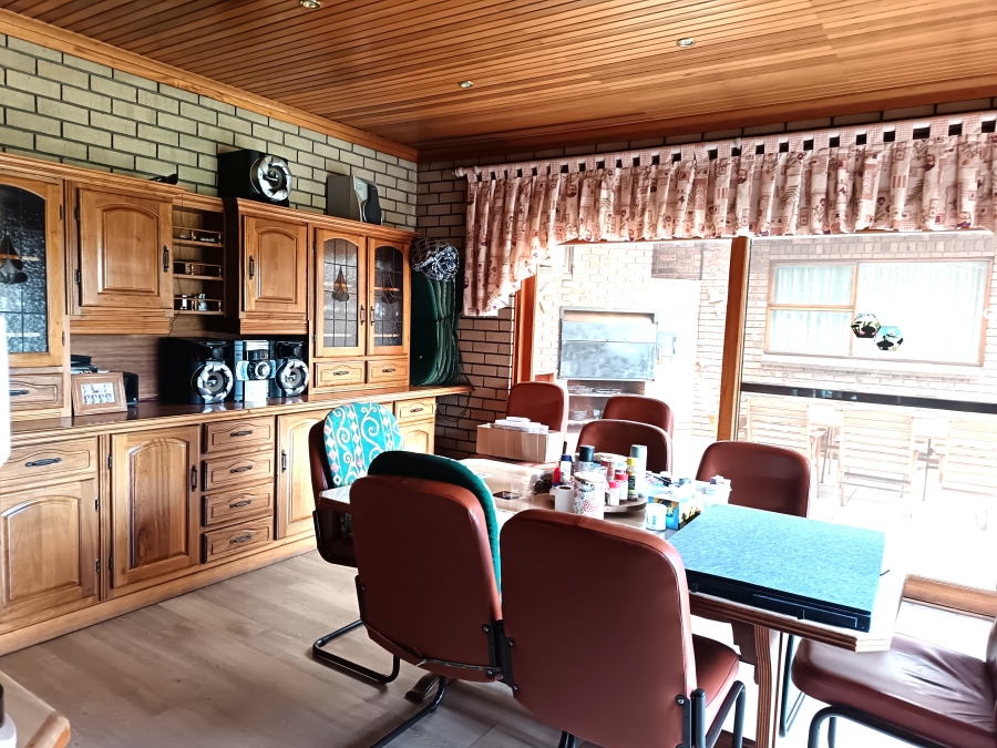 4 Bedroom Property for Sale in Kenleaf Gauteng