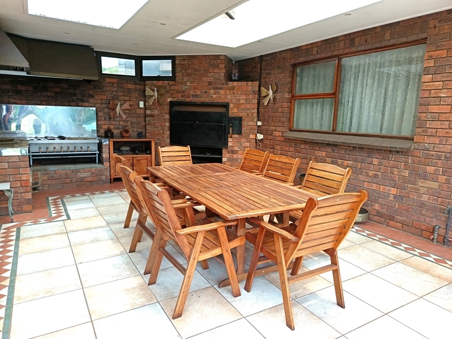 4 Bedroom Property for Sale in Kenleaf Gauteng