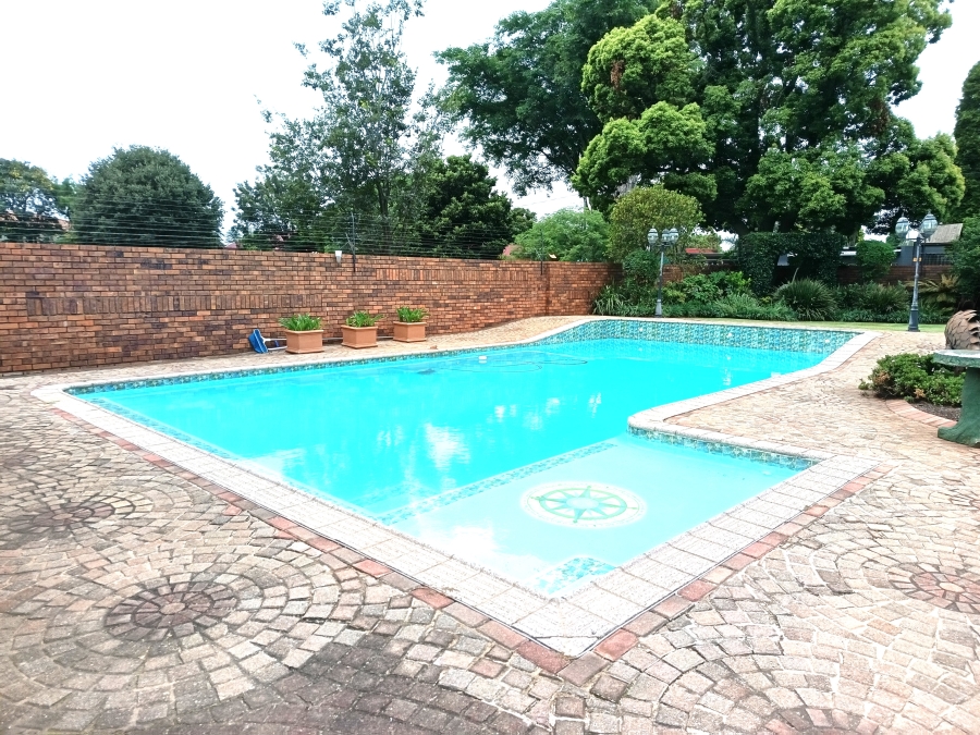 4 Bedroom Property for Sale in Kenleaf Gauteng