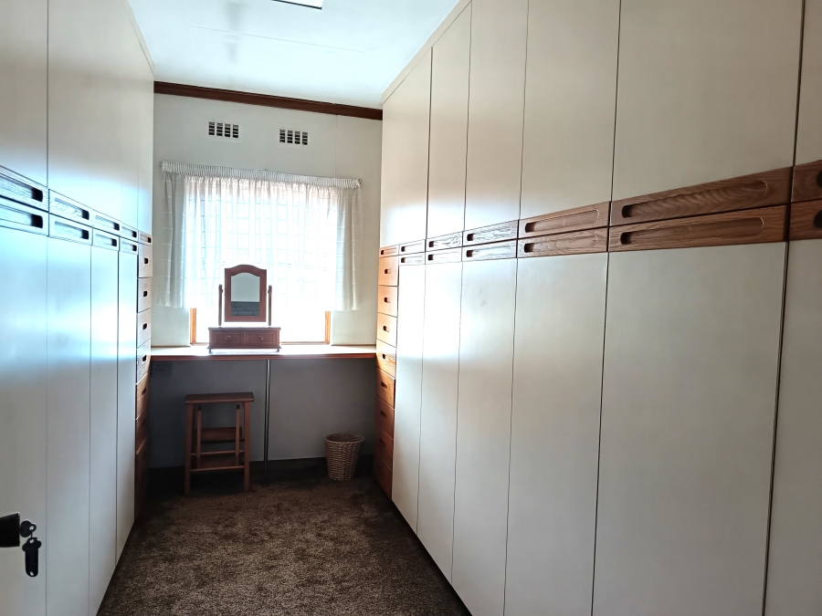 4 Bedroom Property for Sale in Kenleaf Gauteng