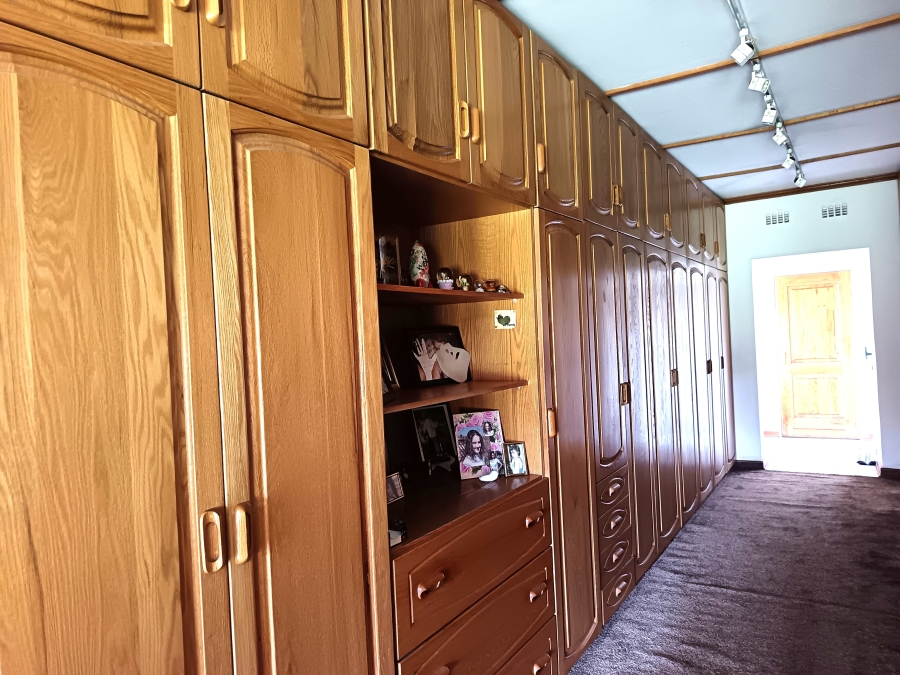 4 Bedroom Property for Sale in Kenleaf Gauteng