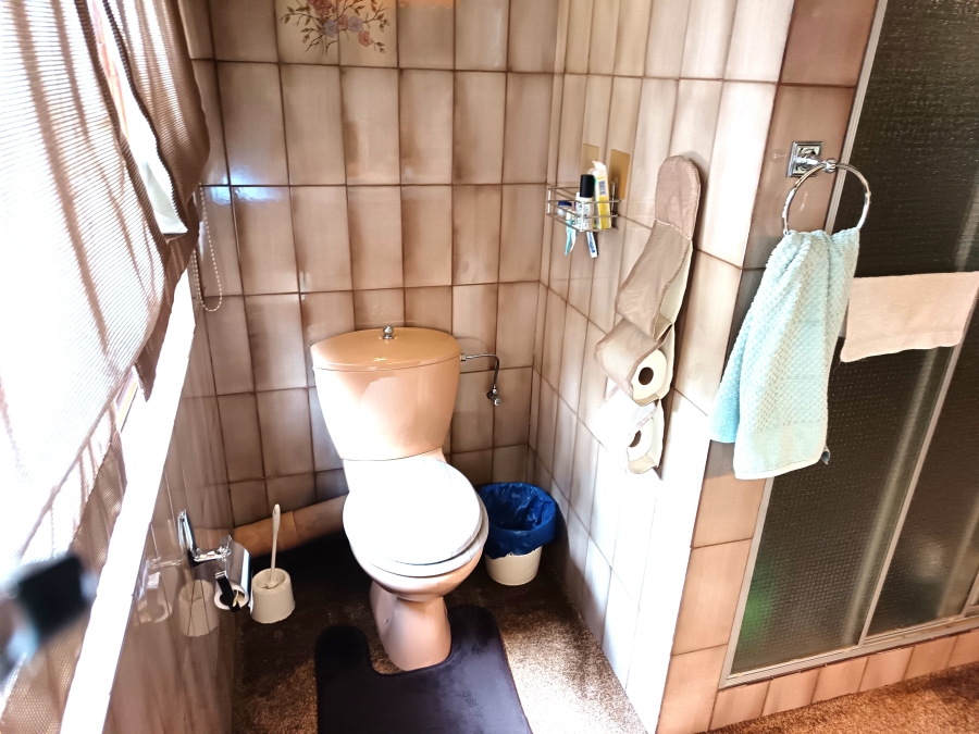 4 Bedroom Property for Sale in Kenleaf Gauteng