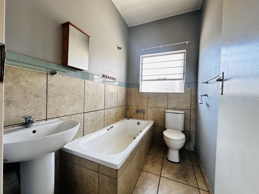 1 Bedroom Property for Sale in Brenthurst Gauteng