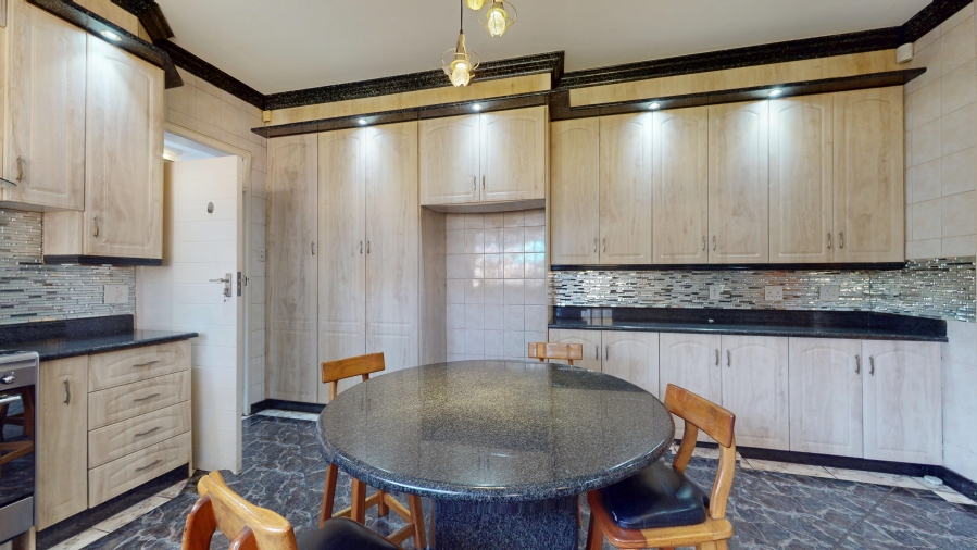 5 Bedroom Property for Sale in Denlee Gauteng