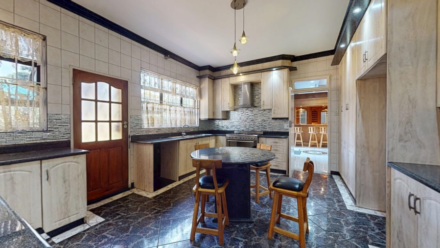 5 Bedroom Property for Sale in Denlee Gauteng