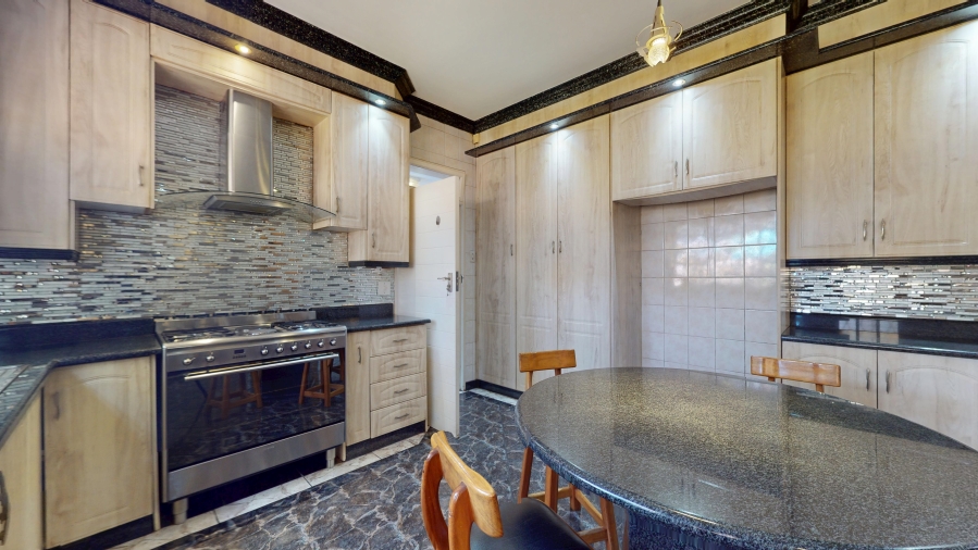 5 Bedroom Property for Sale in Denlee Gauteng