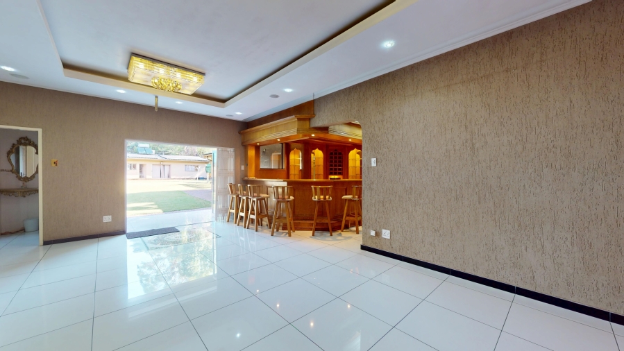 5 Bedroom Property for Sale in Denlee Gauteng