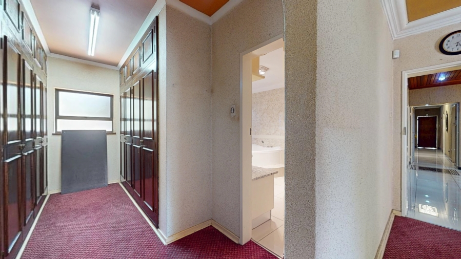 5 Bedroom Property for Sale in Denlee Gauteng