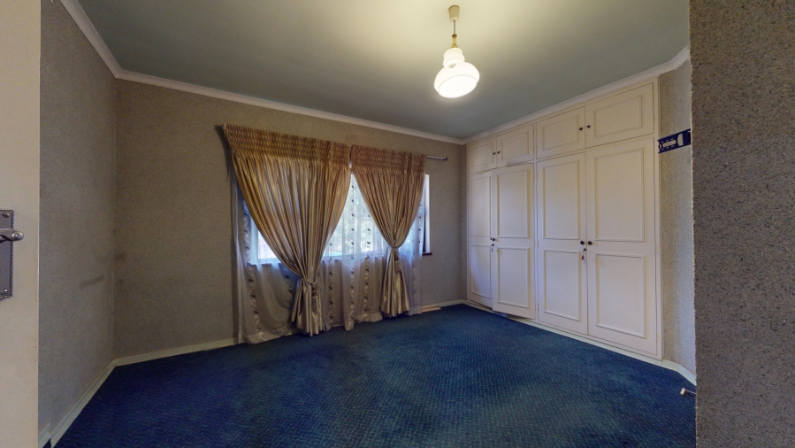 5 Bedroom Property for Sale in Denlee Gauteng