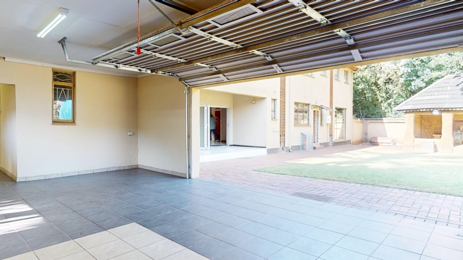 5 Bedroom Property for Sale in Denlee Gauteng