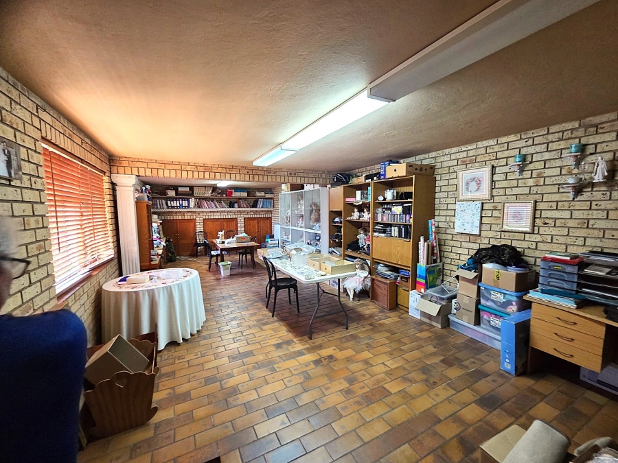 4 Bedroom Property for Sale in Magalieskruin Gauteng