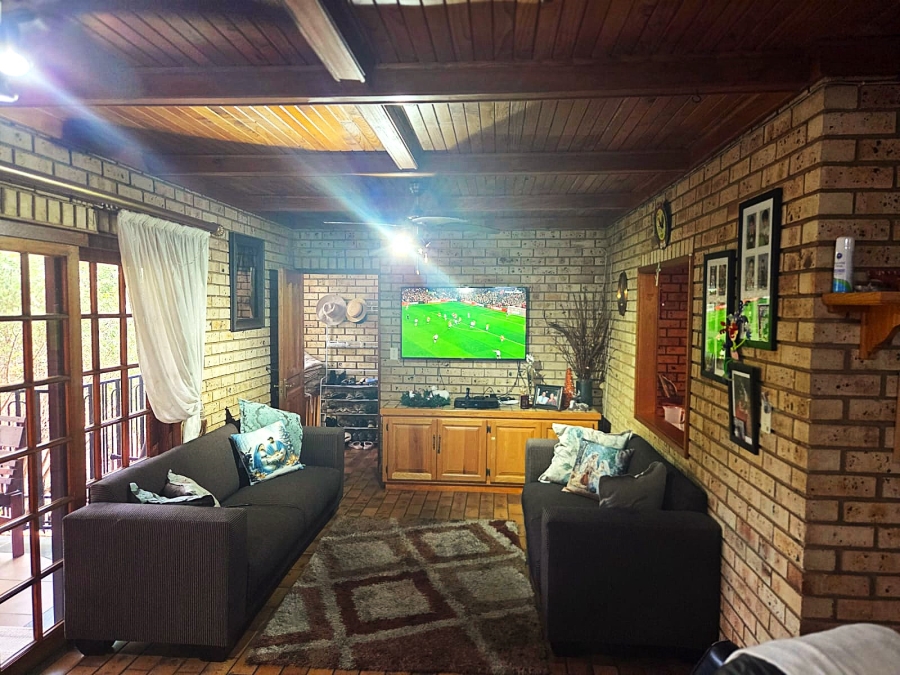 4 Bedroom Property for Sale in Magalieskruin Gauteng