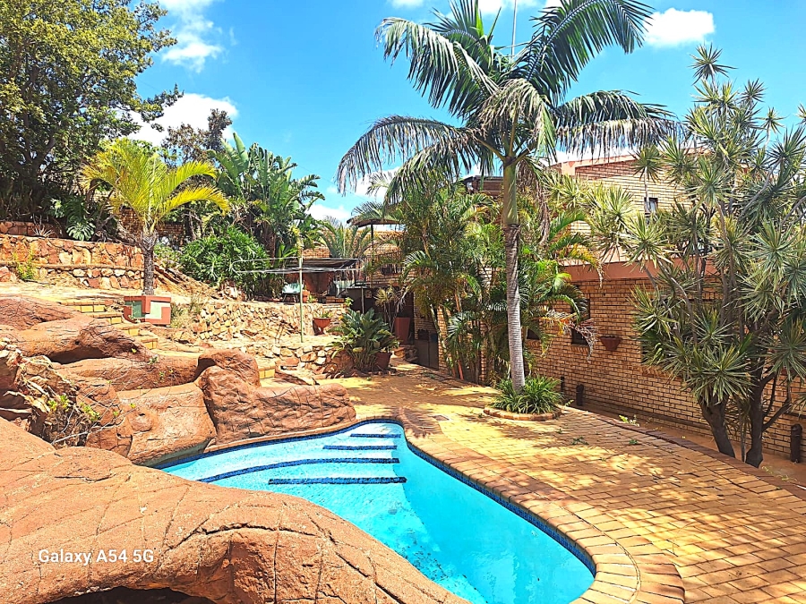 4 Bedroom Property for Sale in Magalieskruin Gauteng