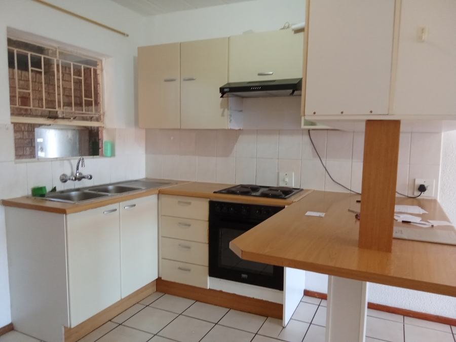 2 Bedroom Property for Sale in Wilro Park Gauteng