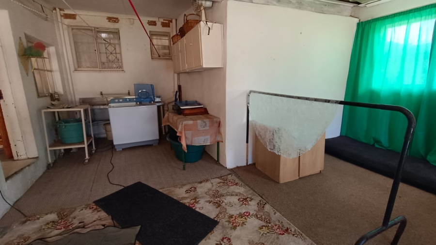 5 Bedroom Property for Sale in Middelvlei A H Gauteng