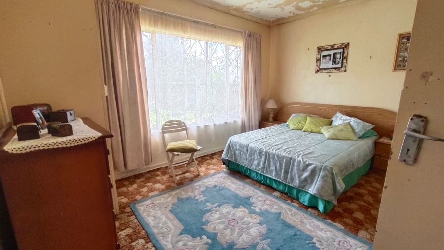 5 Bedroom Property for Sale in Middelvlei A H Gauteng