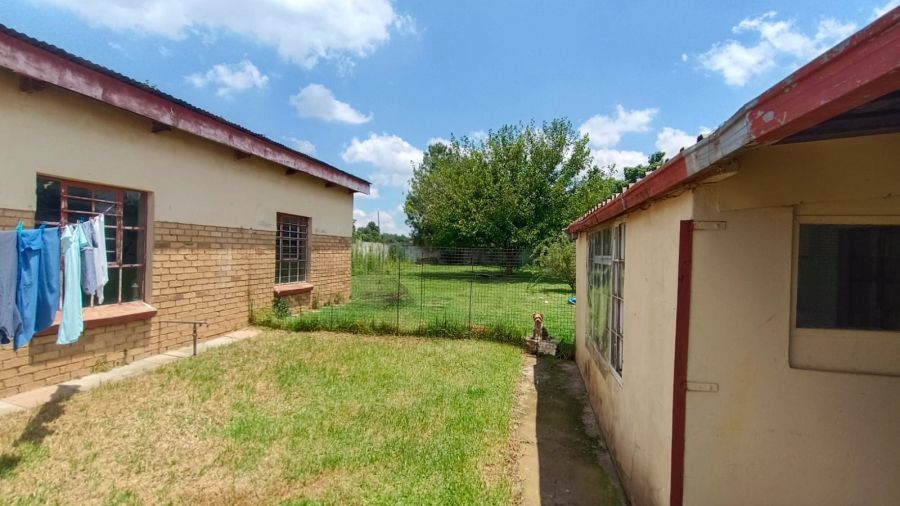5 Bedroom Property for Sale in Middelvlei A H Gauteng