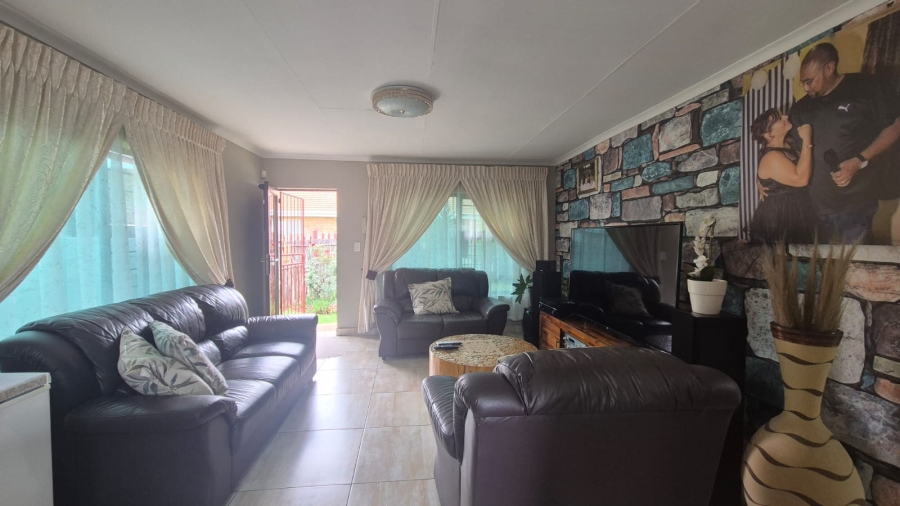 2 Bedroom Property for Sale in Greenhills Ext 3 Gauteng