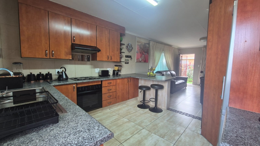 2 Bedroom Property for Sale in Greenhills Ext 3 Gauteng