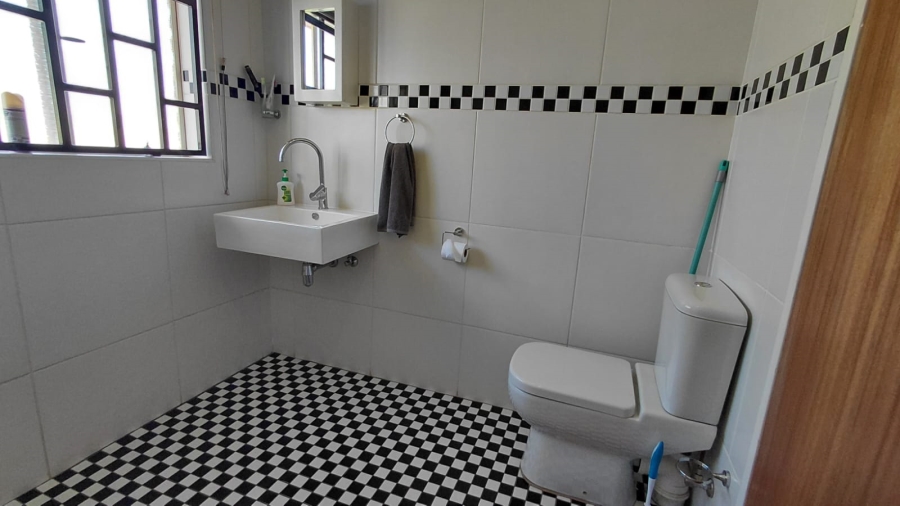 4 Bedroom Property for Sale in Helikonpark Gauteng