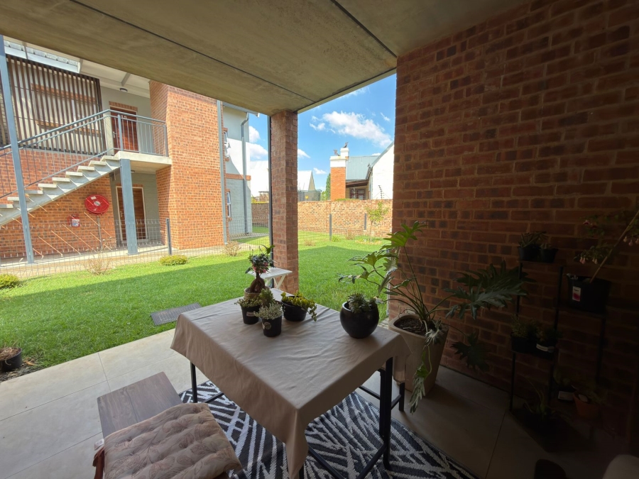 To Let 2 Bedroom Property for Rent in Equestria Gauteng