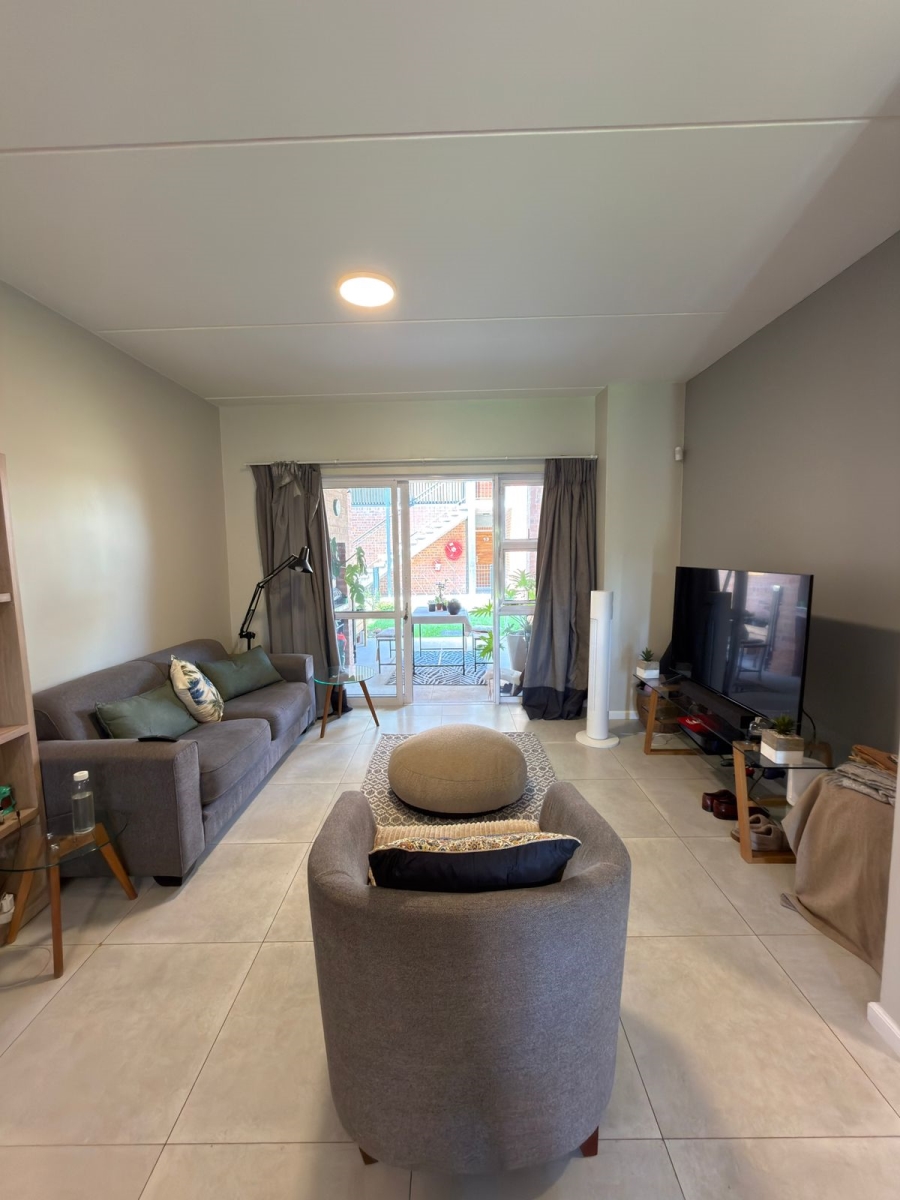 To Let 2 Bedroom Property for Rent in Equestria Gauteng