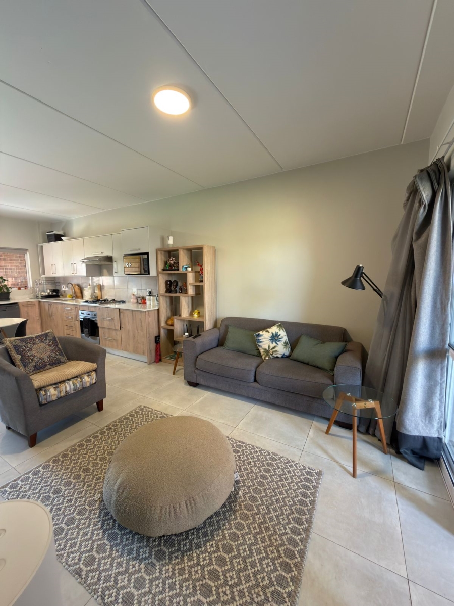 To Let 2 Bedroom Property for Rent in Equestria Gauteng