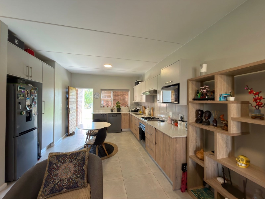 To Let 2 Bedroom Property for Rent in Equestria Gauteng