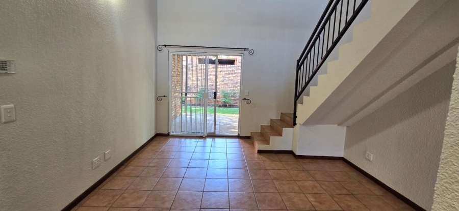 To Let 3 Bedroom Property for Rent in Die Hoewes Gauteng