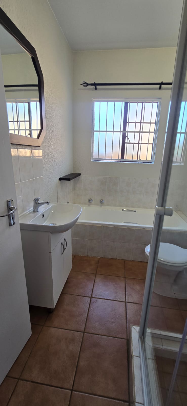To Let 3 Bedroom Property for Rent in Die Hoewes Gauteng
