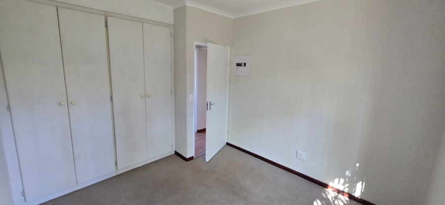 To Let 3 Bedroom Property for Rent in Die Hoewes Gauteng