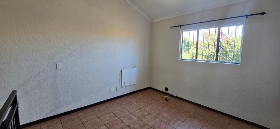 To Let 3 Bedroom Property for Rent in Die Hoewes Gauteng
