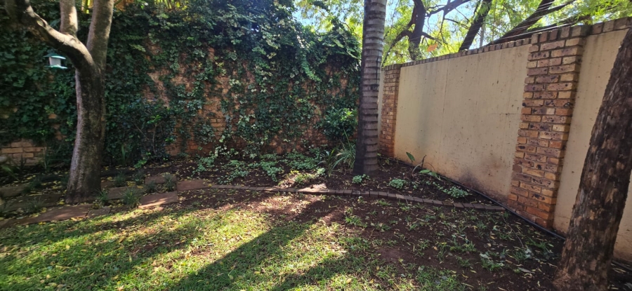To Let 3 Bedroom Property for Rent in Die Hoewes Gauteng