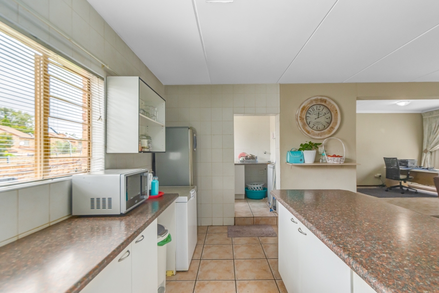 To Let 3 Bedroom Property for Rent in Sundowner Gauteng