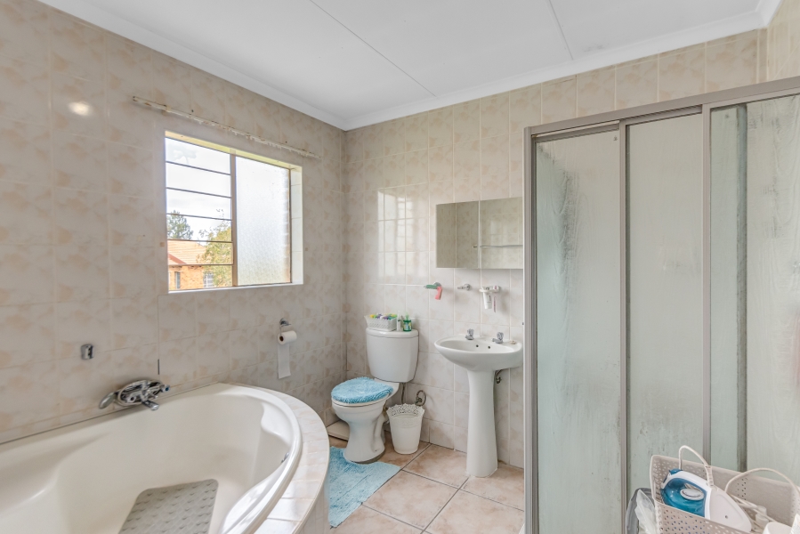 To Let 3 Bedroom Property for Rent in Sundowner Gauteng