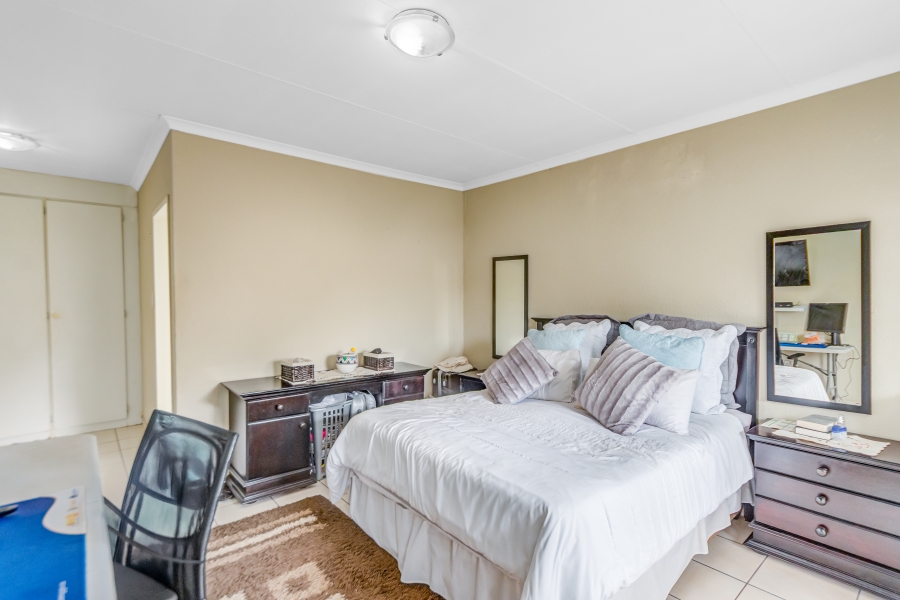 To Let 3 Bedroom Property for Rent in Sundowner Gauteng