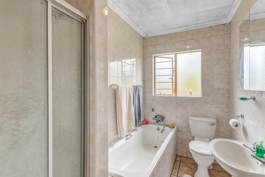 To Let 3 Bedroom Property for Rent in Sundowner Gauteng