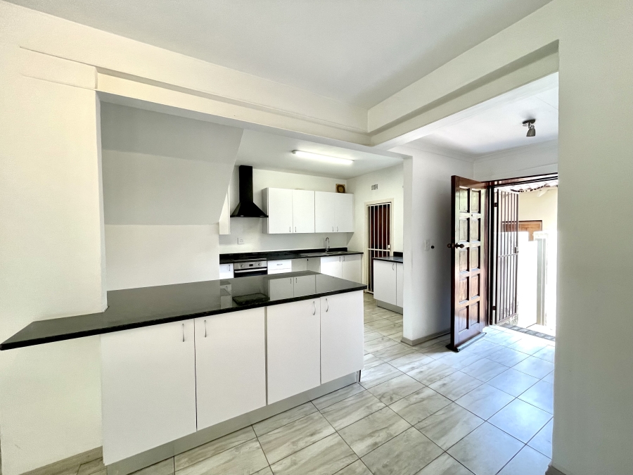 To Let 3 Bedroom Property for Rent in Bryanston Gauteng