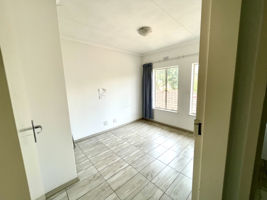 To Let 3 Bedroom Property for Rent in Bryanston Gauteng