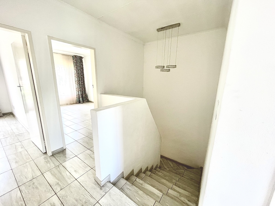 To Let 3 Bedroom Property for Rent in Bryanston Gauteng