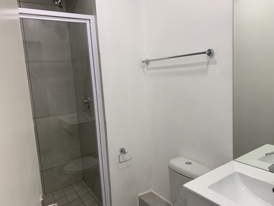 To Let 2 Bedroom Property for Rent in Illovo Gauteng