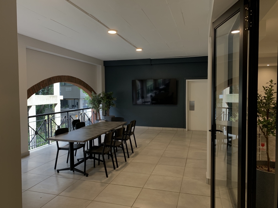 To Let 2 Bedroom Property for Rent in Illovo Gauteng