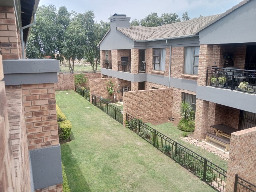 To Let 2 Bedroom Property for Rent in Ravenswood Gauteng